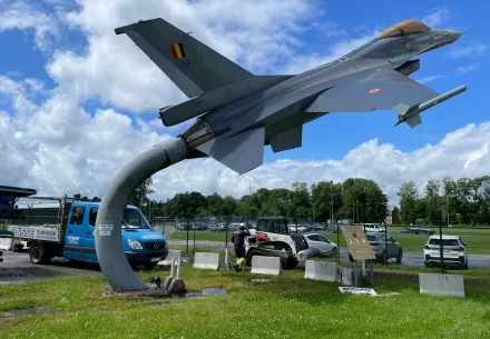 Guisse renforce la sécurité sur deux bases militaires