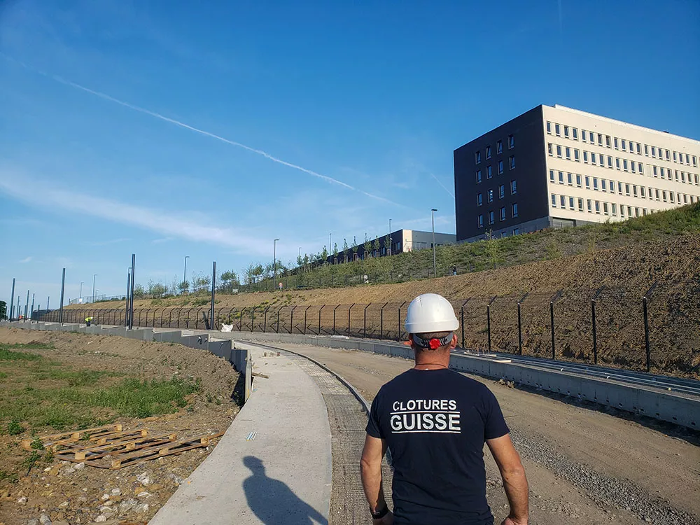 clotures_infrastructure_publique_securisation_prection_guisse.jpg