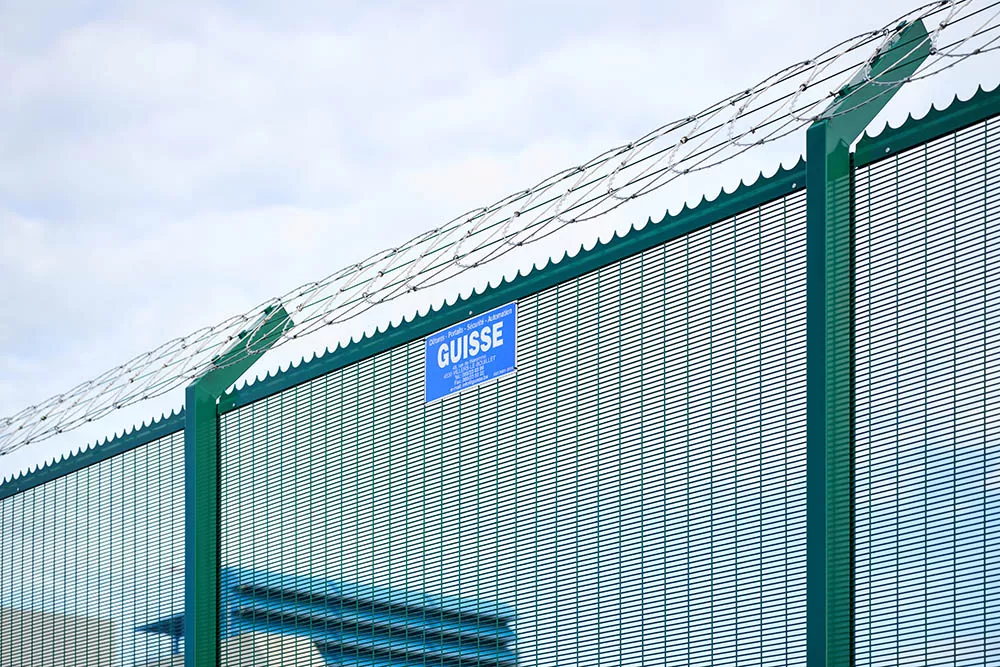 treillis_metallique_cloture_entreprise_industrie_guisse.jpg